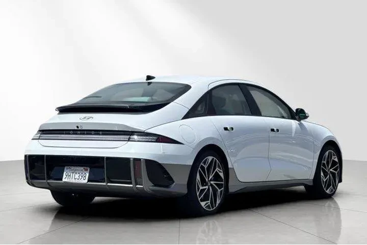 $26067 : Hyundai IONIQ 6 2023 SEL 4dr image 4