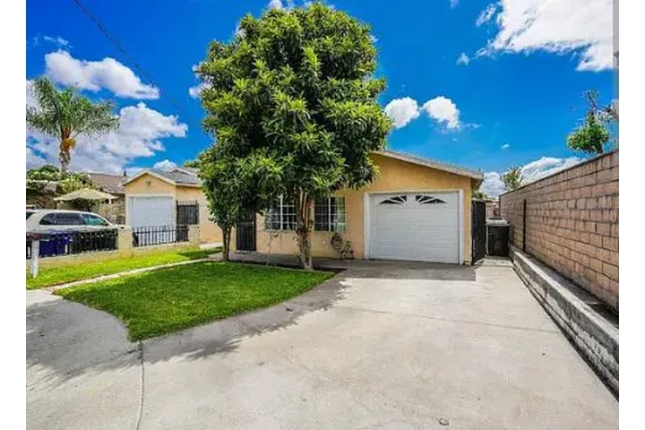 $1750 : BEAUTIFUL BACK HOUSE FOR LEASE image 1