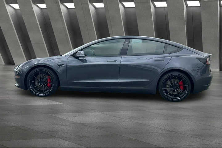 $21500 : Tesla Model 3 2018 AWD Long image 8