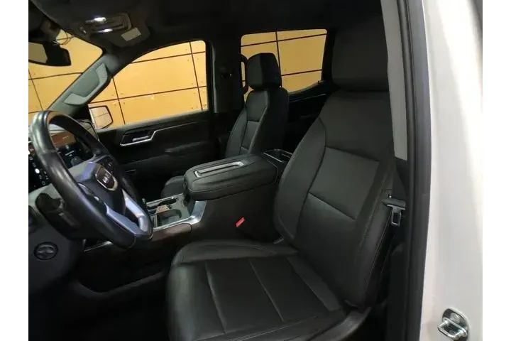 $39488 : GMC Sierra 1500 2022 4x4 SLT image 10