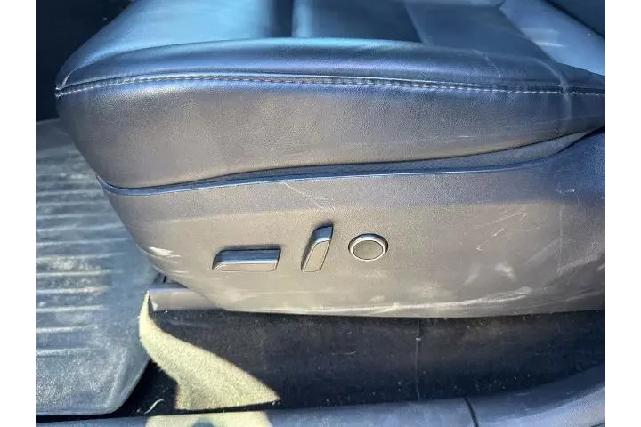 $30097 : Tesla Model Y 2024 Long Rang image 7