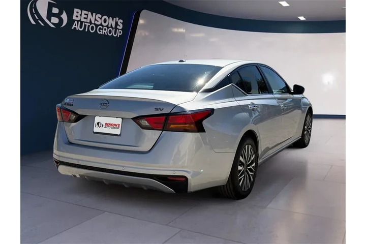 $19986 : Nissan Altima 2024 2.5 SV 4d image 5