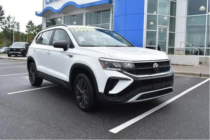 $19798 : Volkswagen Taos 2024 S 4dr S image 3