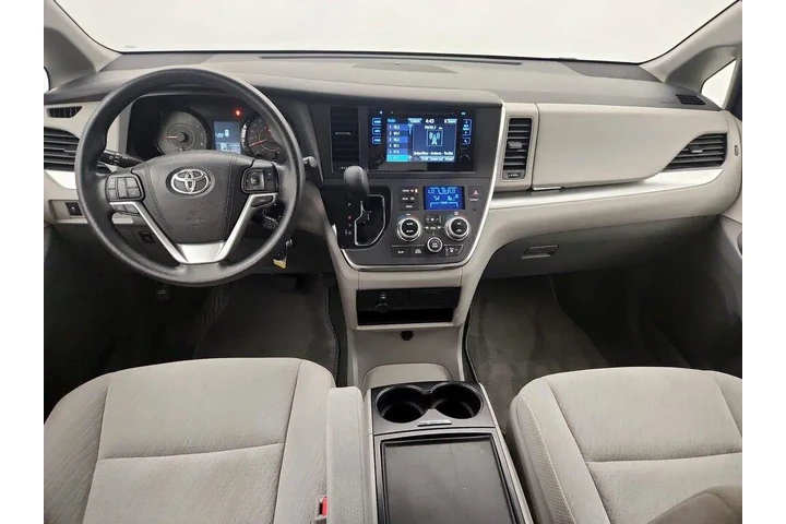 $23998 : Toyota Sienna 2017 AWD LE 7- image 9