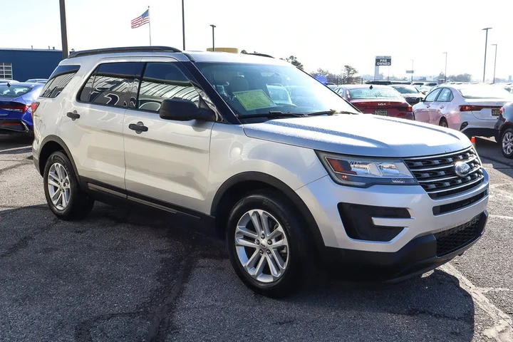$11949 : 2017 Explorer image 3