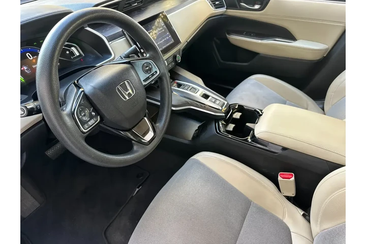 $21767 : Honda Clarity Plug-In Hybrid image 10