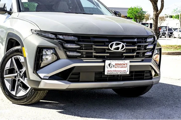 $23887 : Hyundai TUCSON 2025 AWD SEL image 3