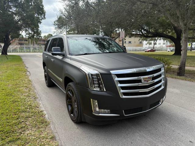 $19950 : 2015 Escalade Premium image 4