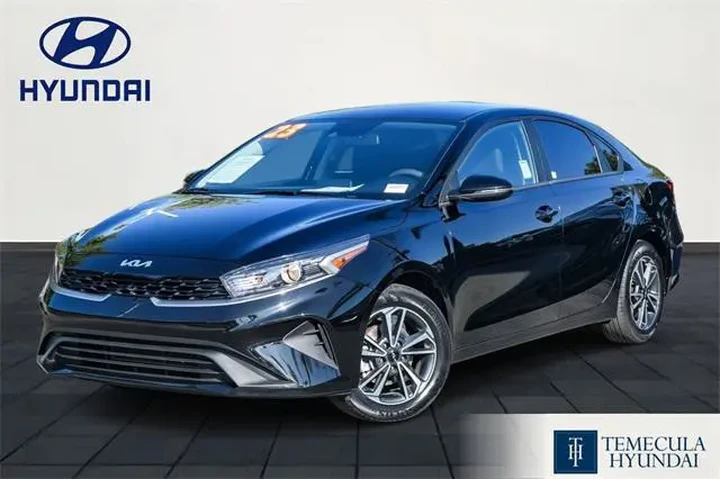 $16800 : Kia Forte 2023 LXS 4dr Sedan image 1