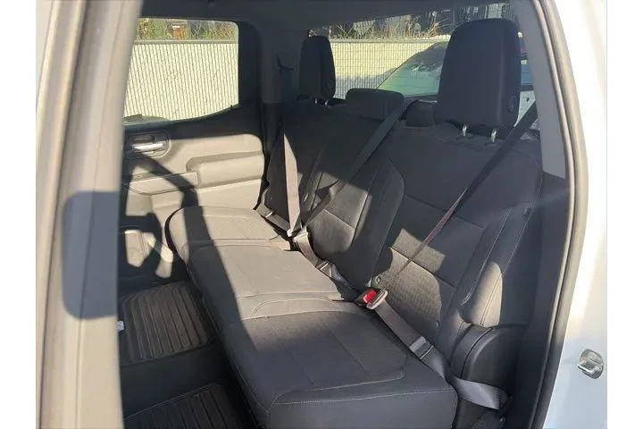 $33900 : Chevrolet Silverado 1500 202 image 9