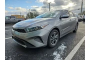 $16919 : Kia Forte 2023 LXS 4dr Sedan thumbnail