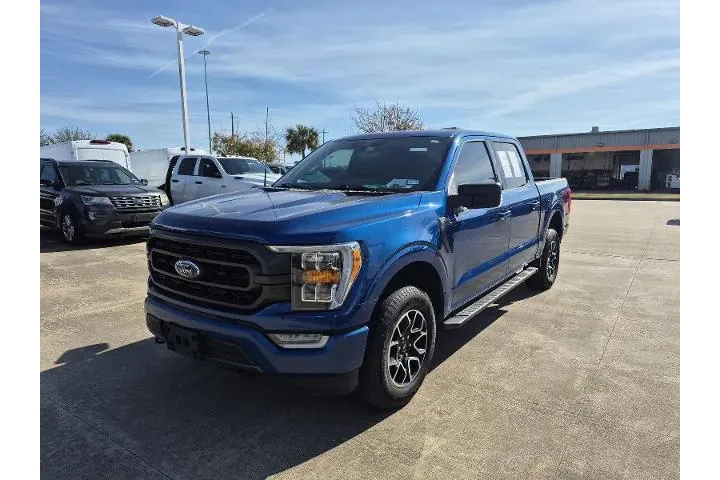 $38981 : Ford F-150 2023 4x4 XLT 4dr image 1