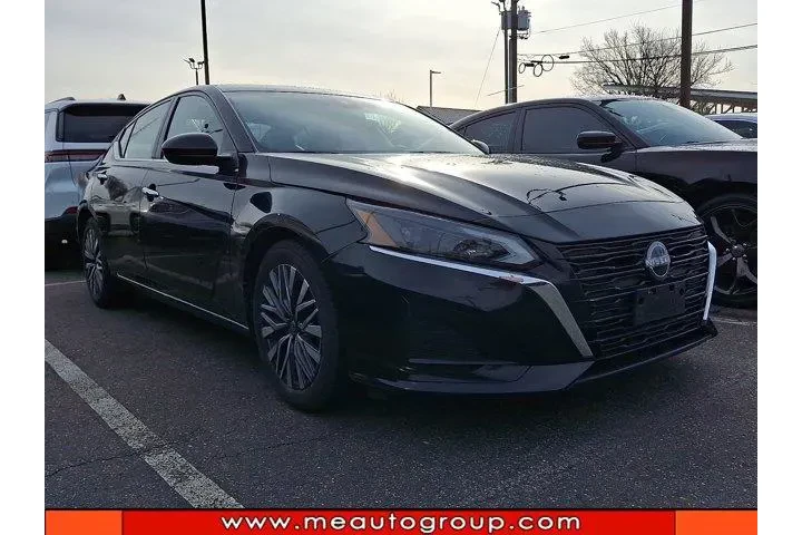 $18809 : Nissan Altima 2023 2.5 SV 4d image 3