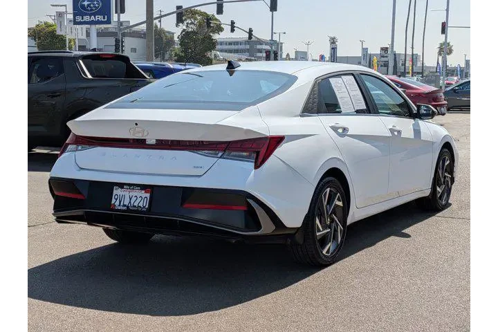 $27777 : Hyundai ELANTRA Hybrid 2025 image 4