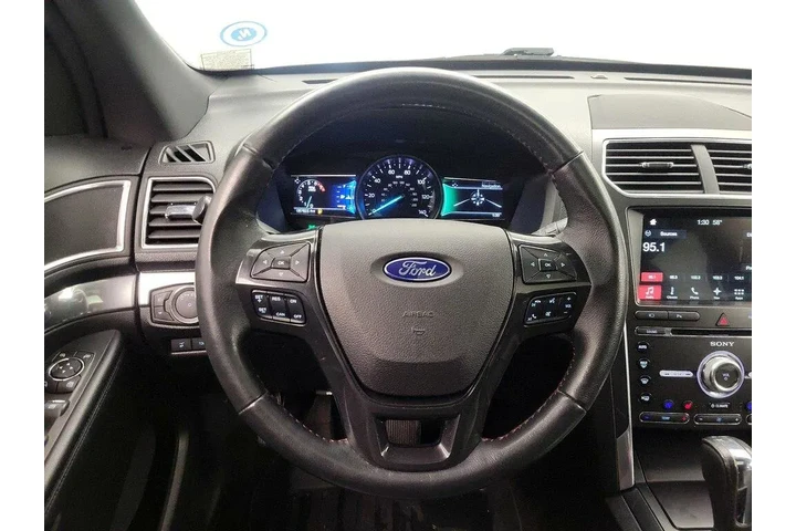 $18998 : Ford Explorer 2017 AWD Sport image 10