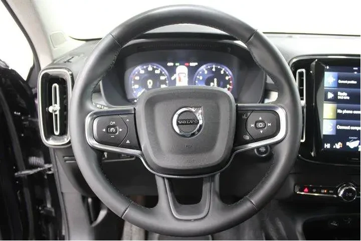 $25905 : Volvo XC40 2022 AWD T5 Momen image 9