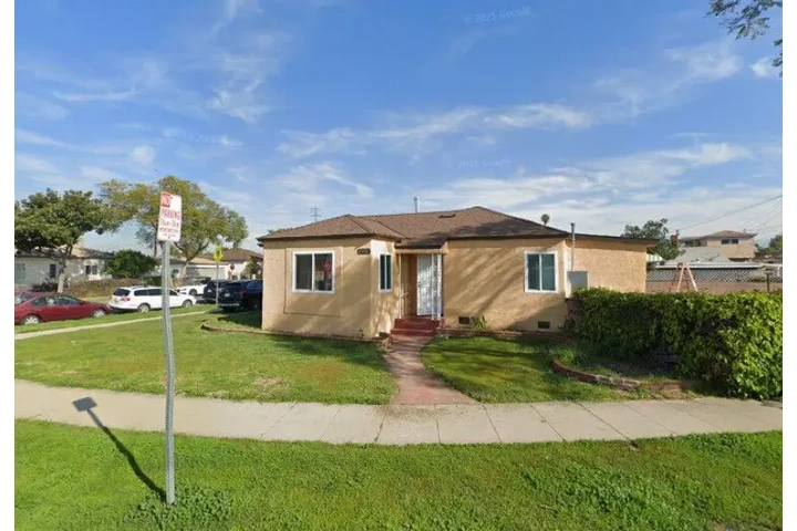 $2050 : LOCATION...LOCATION...LOCATION image 1