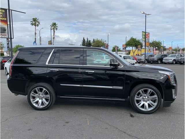 $43995 : 2016 Cadillac Escalade Premium image 1