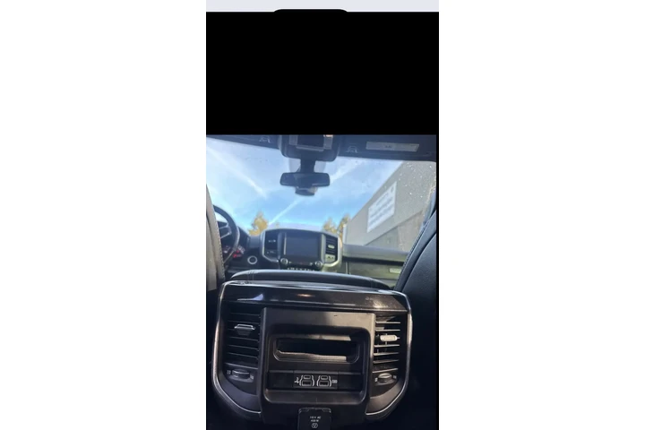 $32999 : Ram 1500 2020 4x4 Laramie 4d image 10