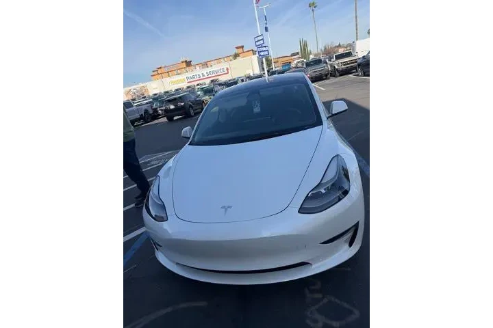 $31988 : Tesla Model 3 2023 AWD Long image 2