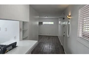 $1575 : Bonito Single Whilshire/Hoover thumbnail