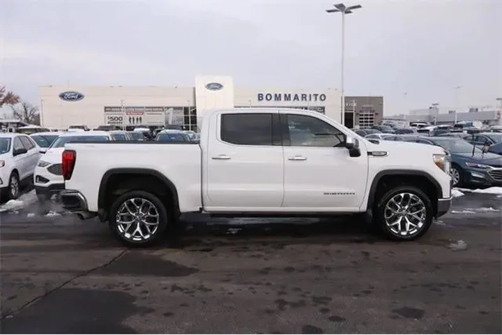 $33950 : GMC Sierra 1500 2019 4x4 SLT image 5