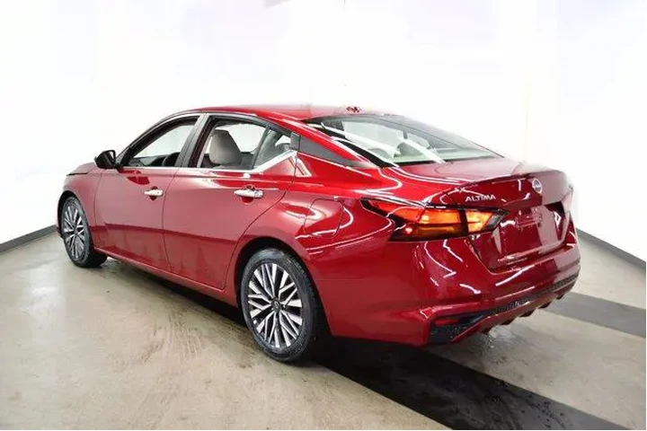 $21994 : Nissan Altima 2025 2.5 SV 4d image 5