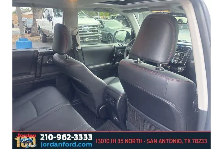 $25925 : Toyota 4Runner 2020 4x4 SR5 image 8