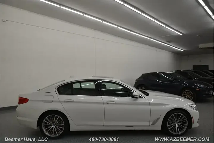 $24998 : BMW 5 Series 2018 530e iPerf image 8