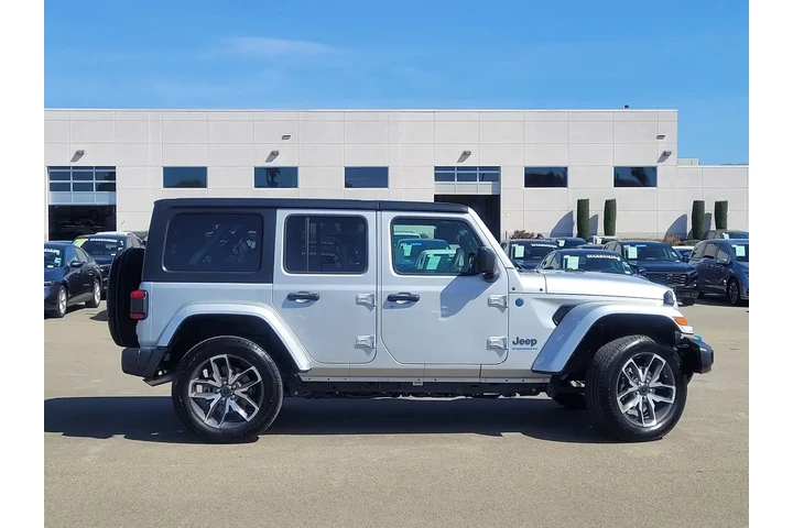 $29911 : Jeep Wrangler 2024 4x4 Willy image 4