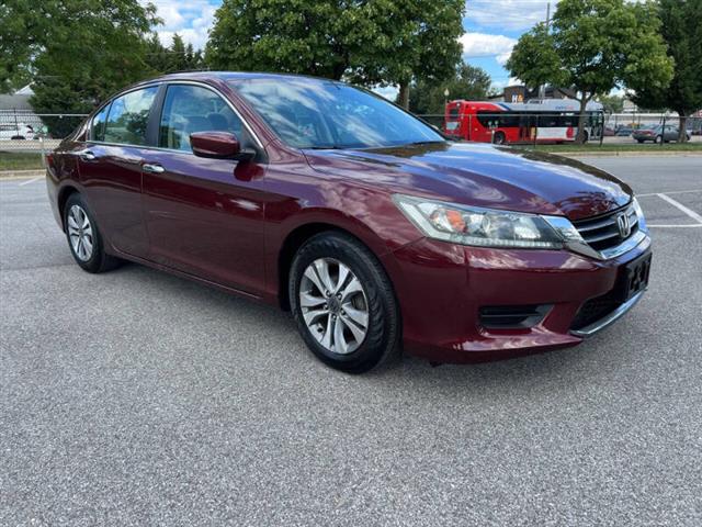 $9500 : 2013 Accord LX image 5