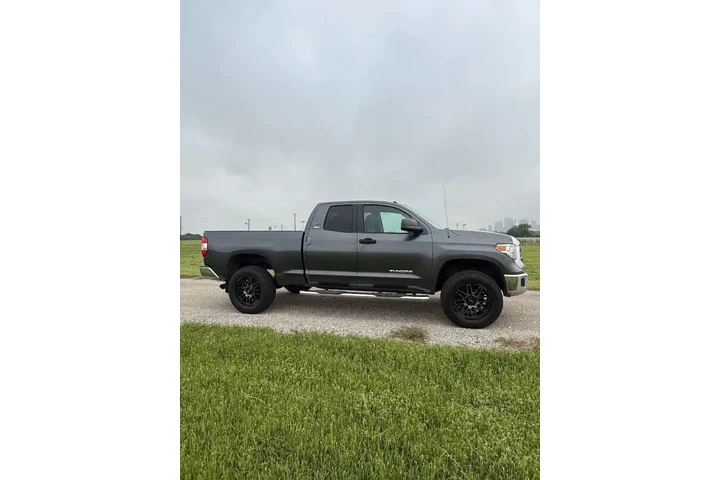 $18995 : 2015 Tundra SR5 image 7