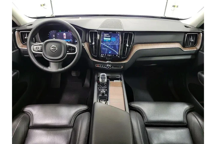$31998 : Volvo XC60 2023 B5 Ultimate image 9