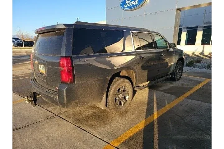 $27500 : Chevrolet Suburban 2019 4x4 image 2
