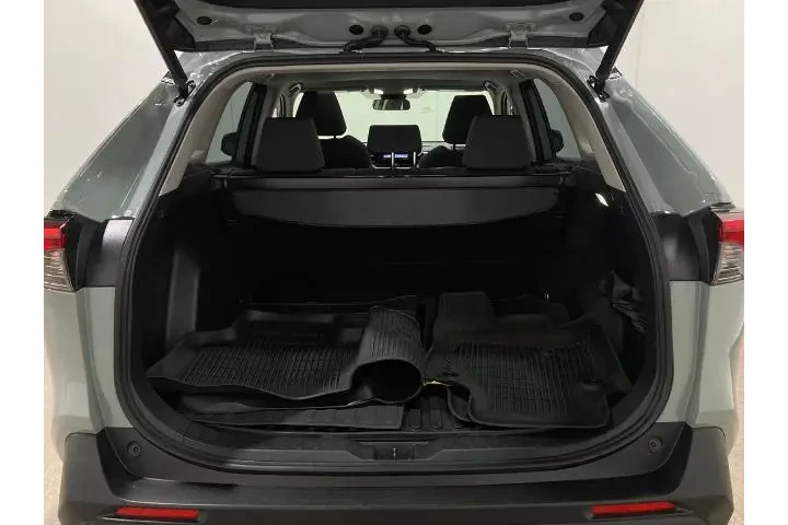 $25300 : Toyota RAV4 Hybrid 2022 AWD image 6