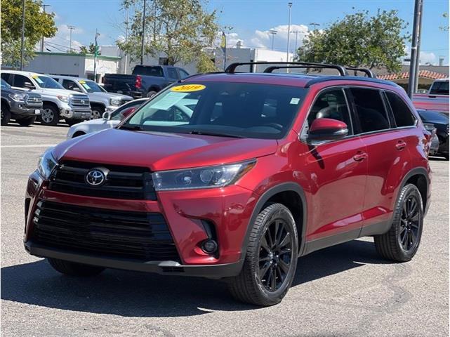 2019 Toyota Highlander XLE image 2