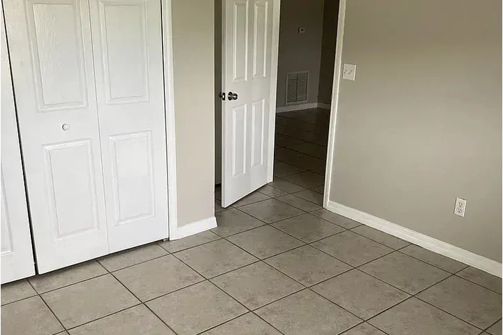 $1200 : HOUSE FOR RENT IN ORLANDO FL image 5