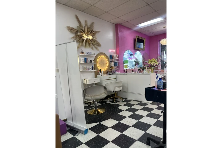 $800 : Espacio comersial image 3