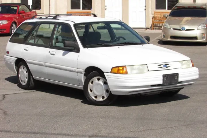 $2995 : 1995 Escort LX image 3