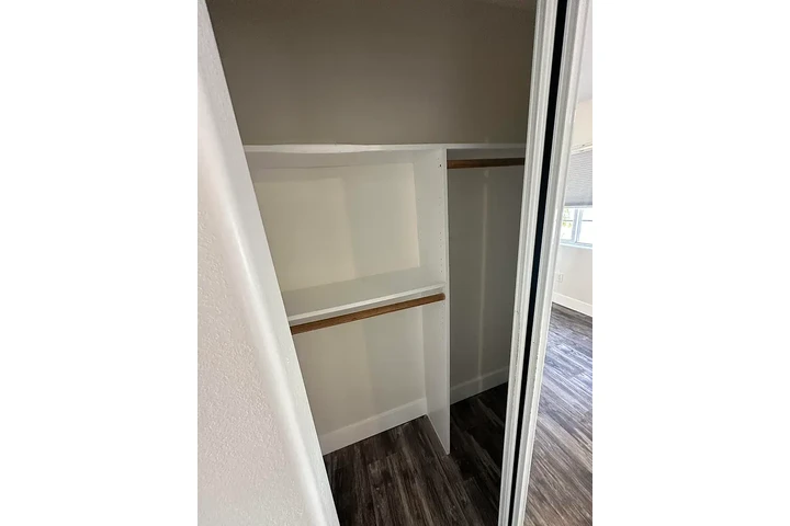 $1100 : Acogedor 1H/1B en Huntington🏡 image 1