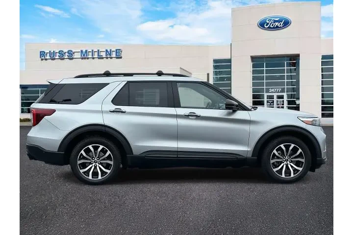 $26495 : Ford Explorer 2020 AWD ST 4d image 2