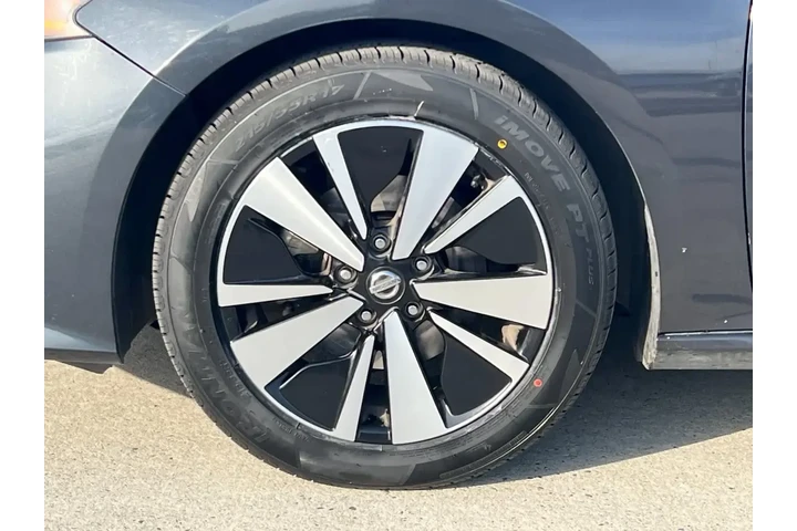$9999 : Nissan Altima 2019 2.5 SV 4d image 10