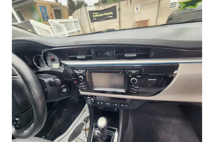 $8599 : 2016 Corolla LE image 9