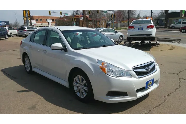 $7999 : 2011 Legacy 2.5i Premium image 5