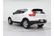 $23998 : Volvo XC40 2022 AWD T5 Momen thumbnail