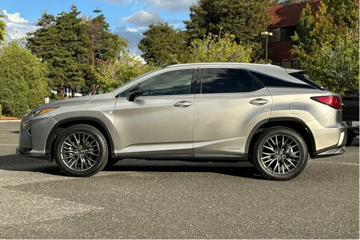 Lexus RX 450h 2019 AWD 4dr S image 6