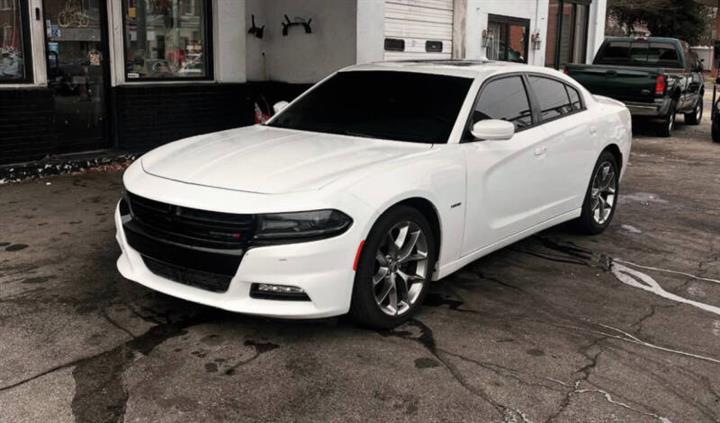 $15500 : 2016 Charger R/T Road and Tra image 2