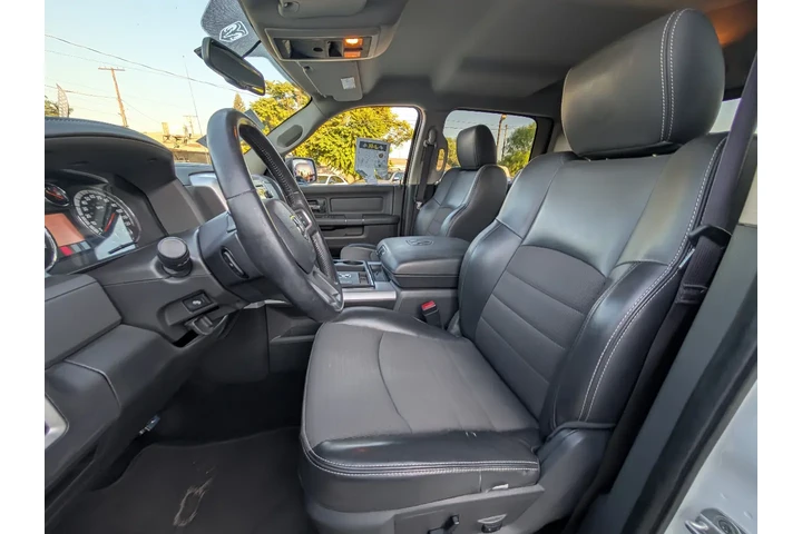 $12995 : 2010 RAM 1500 ST Crew Cab 2WD image 7