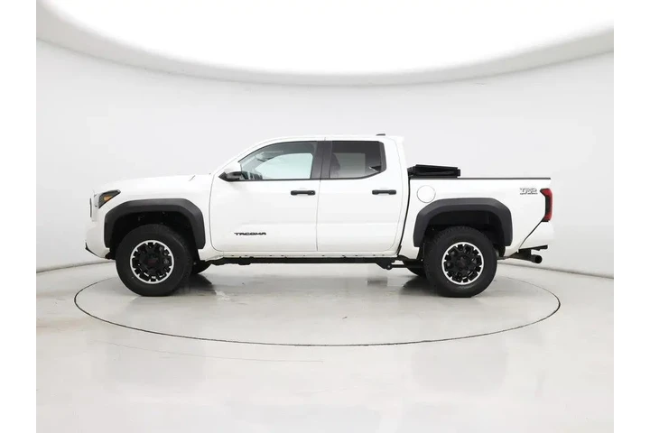 $39998 : Toyota Tacoma 2024 4x4 SR5 4 image 3