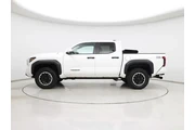 $39998 : Toyota Tacoma 2024 4x4 SR5 4 thumbnail